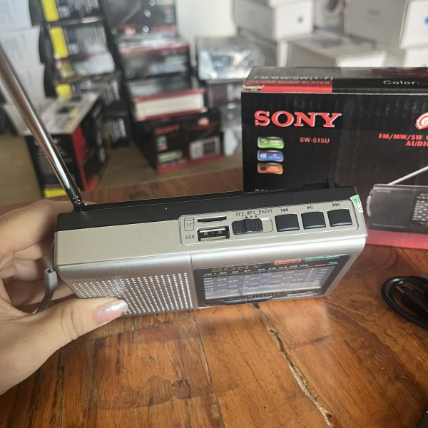 Đài Radio Sony 515U – Sự Kết Hợp Hoàn Hảo Giữa Hiện Đại và Hoài Niệm