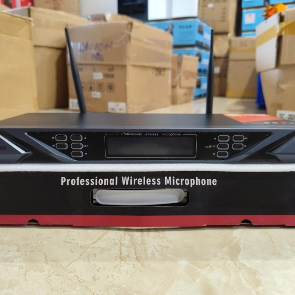 Micro JBL KMC10 - Micro không dây có đầu thu