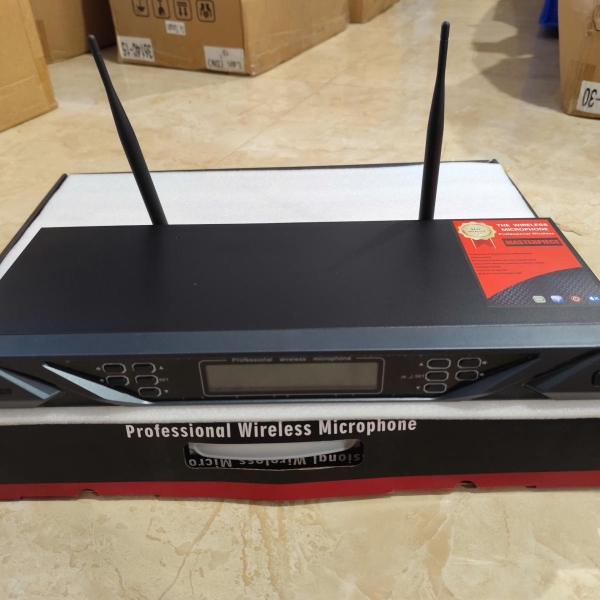 Micro JBL KMC10 - Micro không dây có đầu thu
